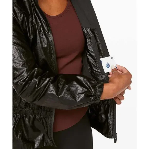 Lululemon Stronger as One Jacket Size 4 *lululemon X Barrys Matte Black Foil